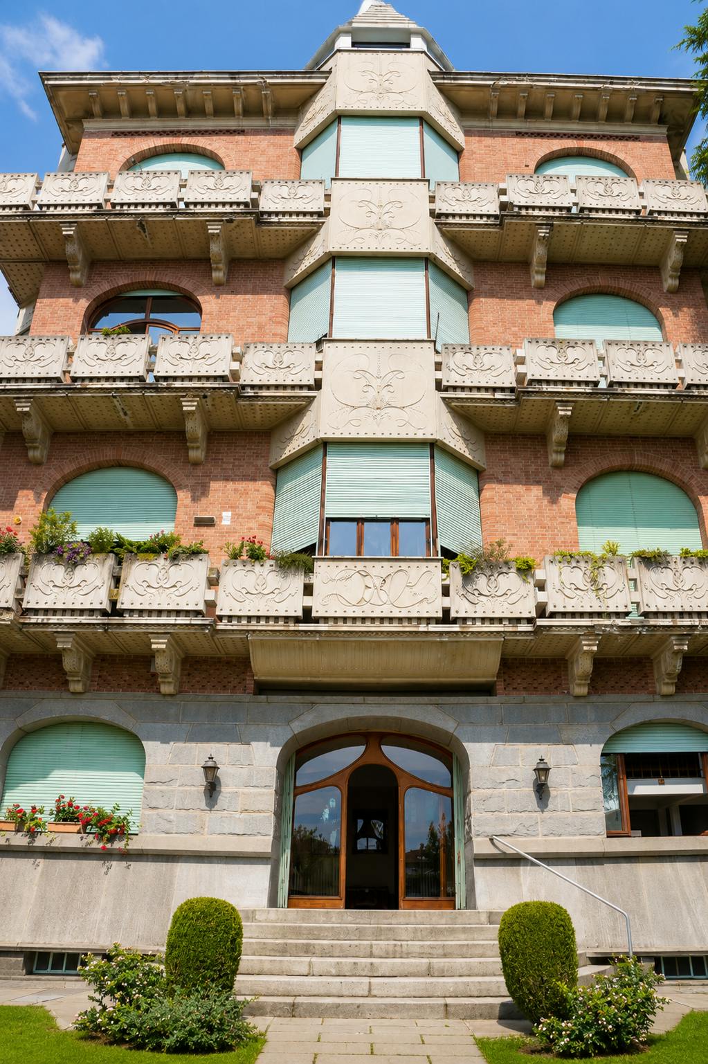 Appartamento in affitto a 850 € al mese a Chieri, Via Roma