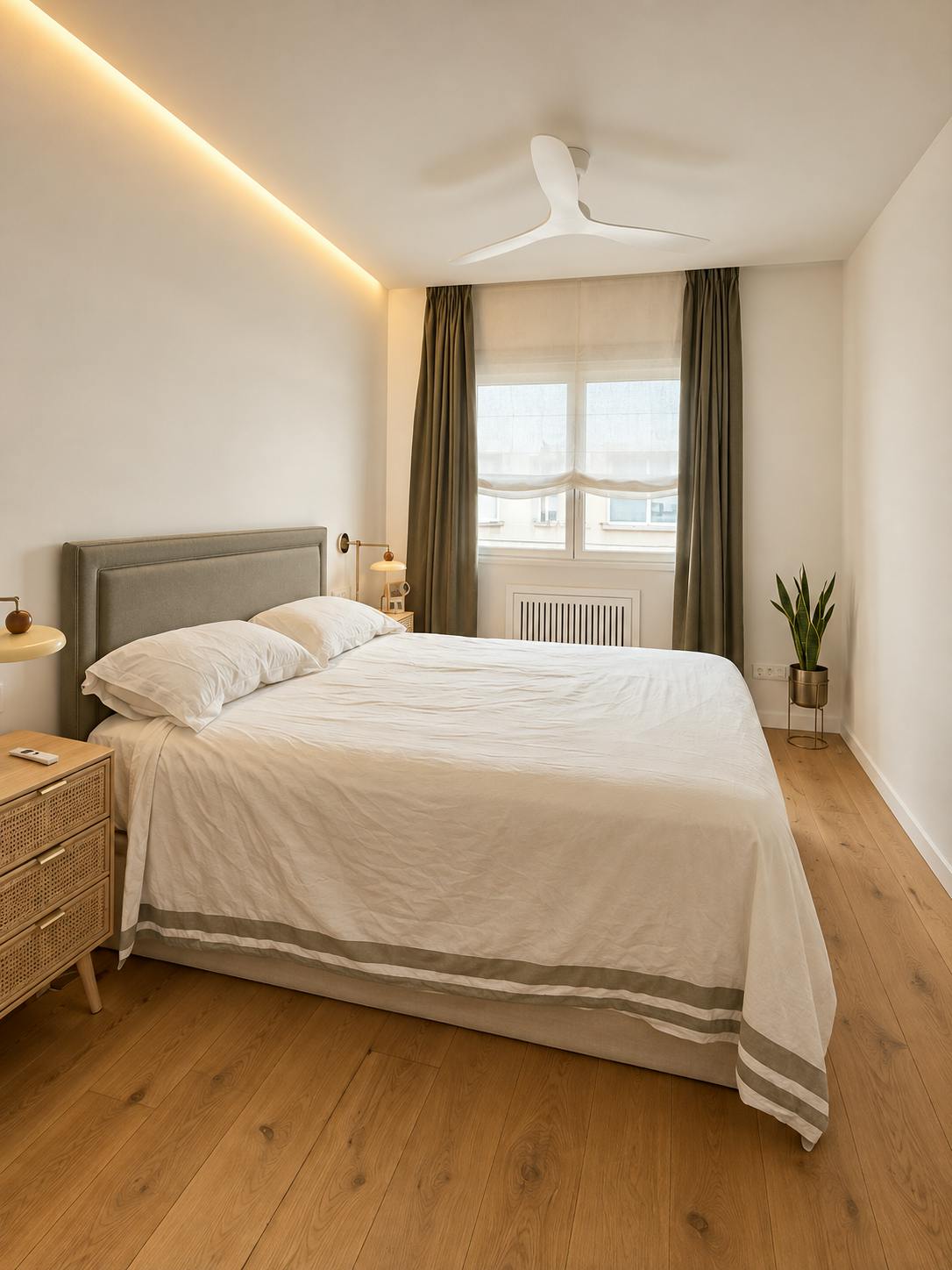 3-Bedroom Apartment in Plaza del Conde del Valle de Súchil, Madrid (1740005) room image 9