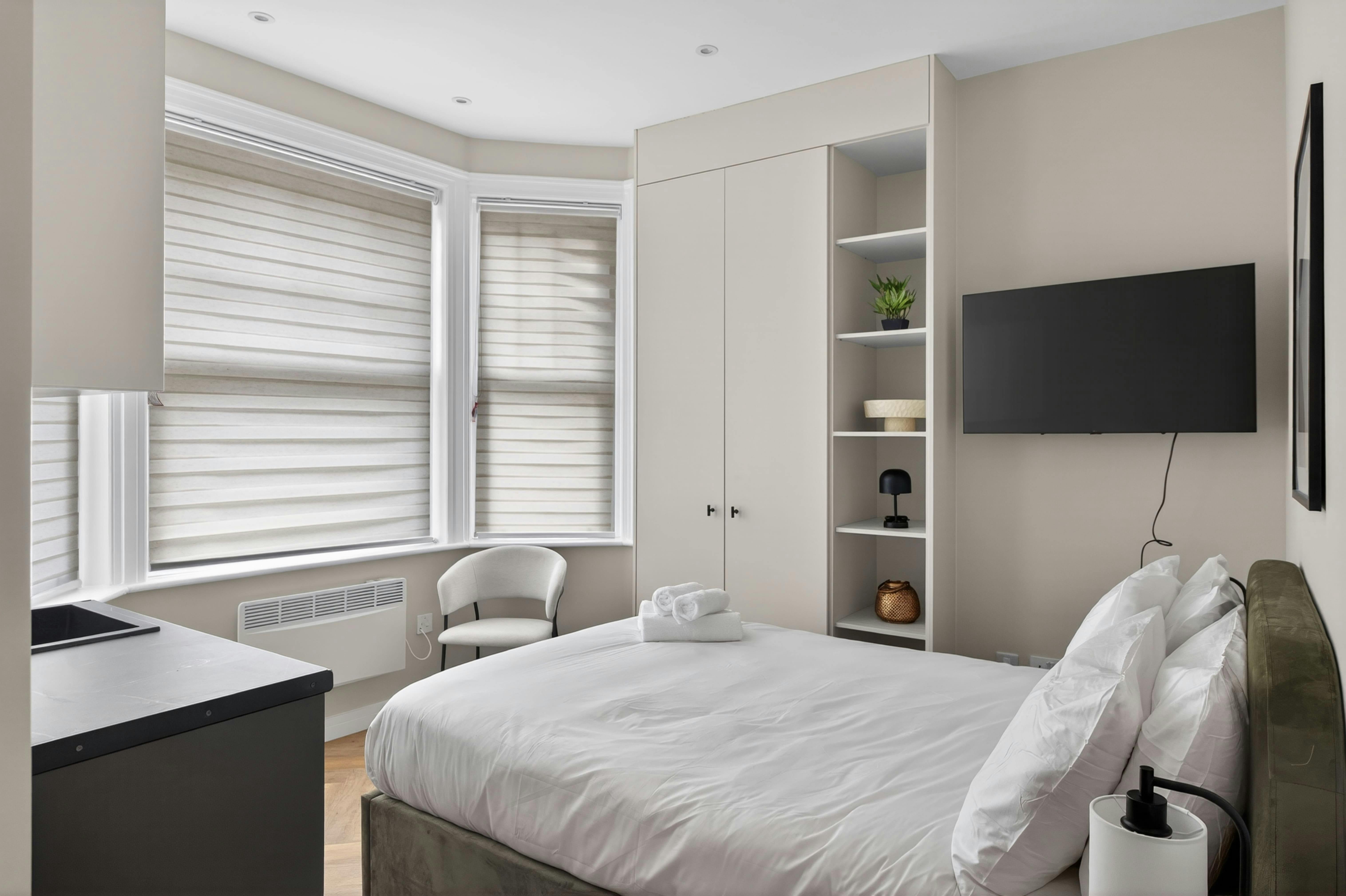 Privat rum att hyra för 1 715 GBP i månaden i London, Baron's Court Road