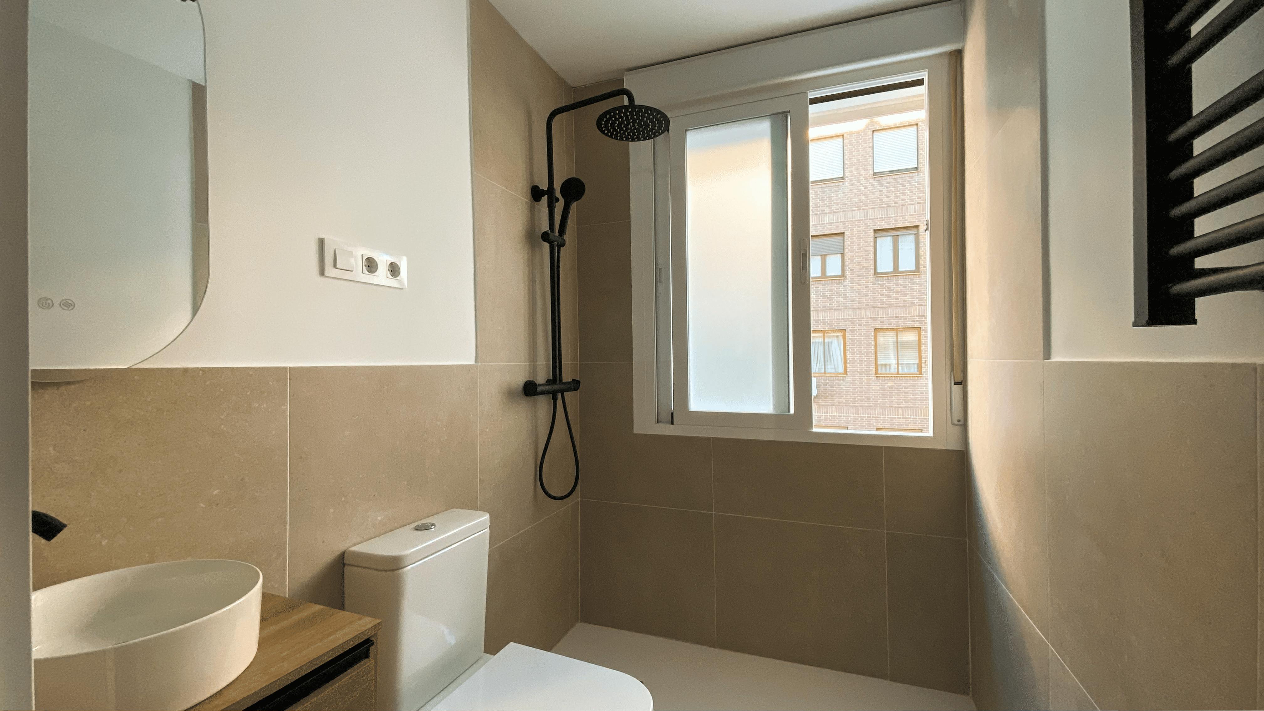 3-Bedroom House in Avenida de Pablo Iglesias, Madrid (1740057) room image 8