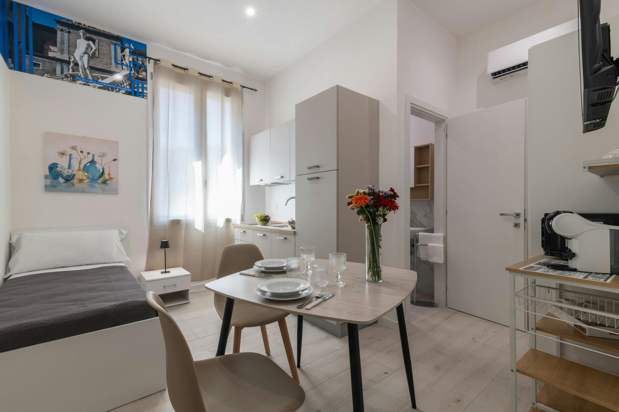 Studio te huur voor € 800 per maand in Palermo, Via Francesco Maggiore Perni