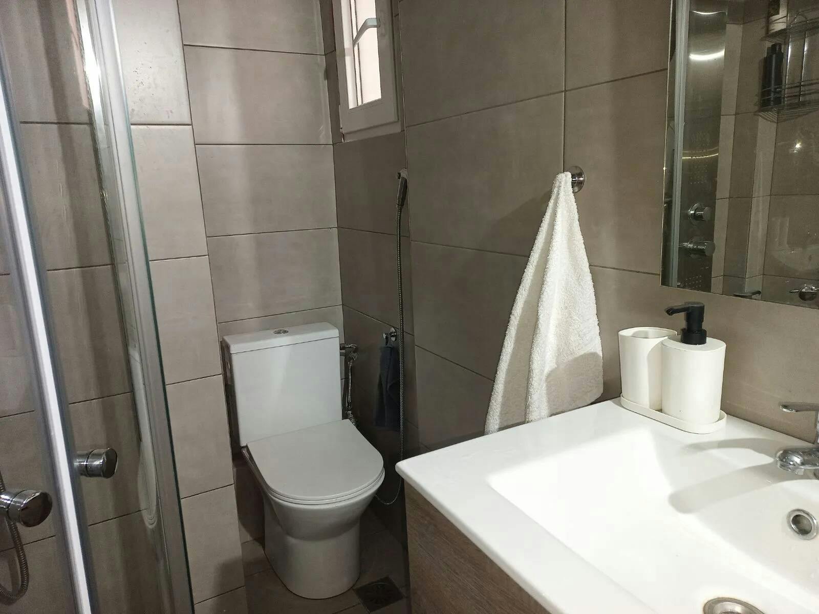 Квартира сдается в аренду за 650 € в месяц в Kolonós, Alamanas