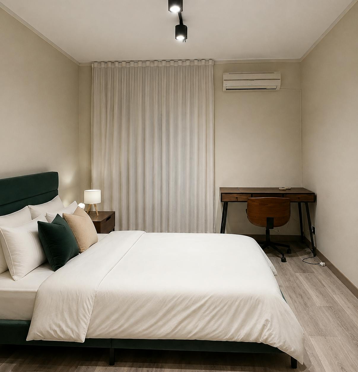 WG-Zimmer zu mieten für 600 € pro Monat in Faro, Praça Alexandre Herculano