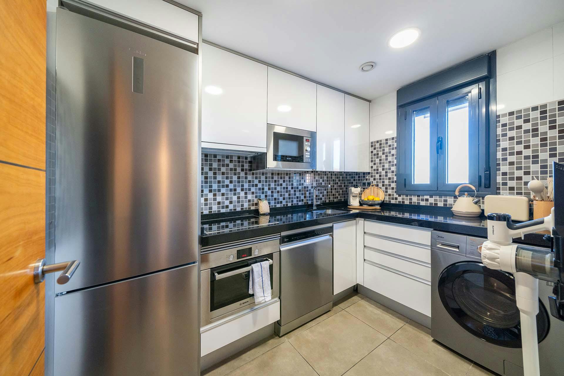 2-Bedroom Apartment in Avenida del Monasterio de El Escorial, Madrid (1740297) ROOM 4