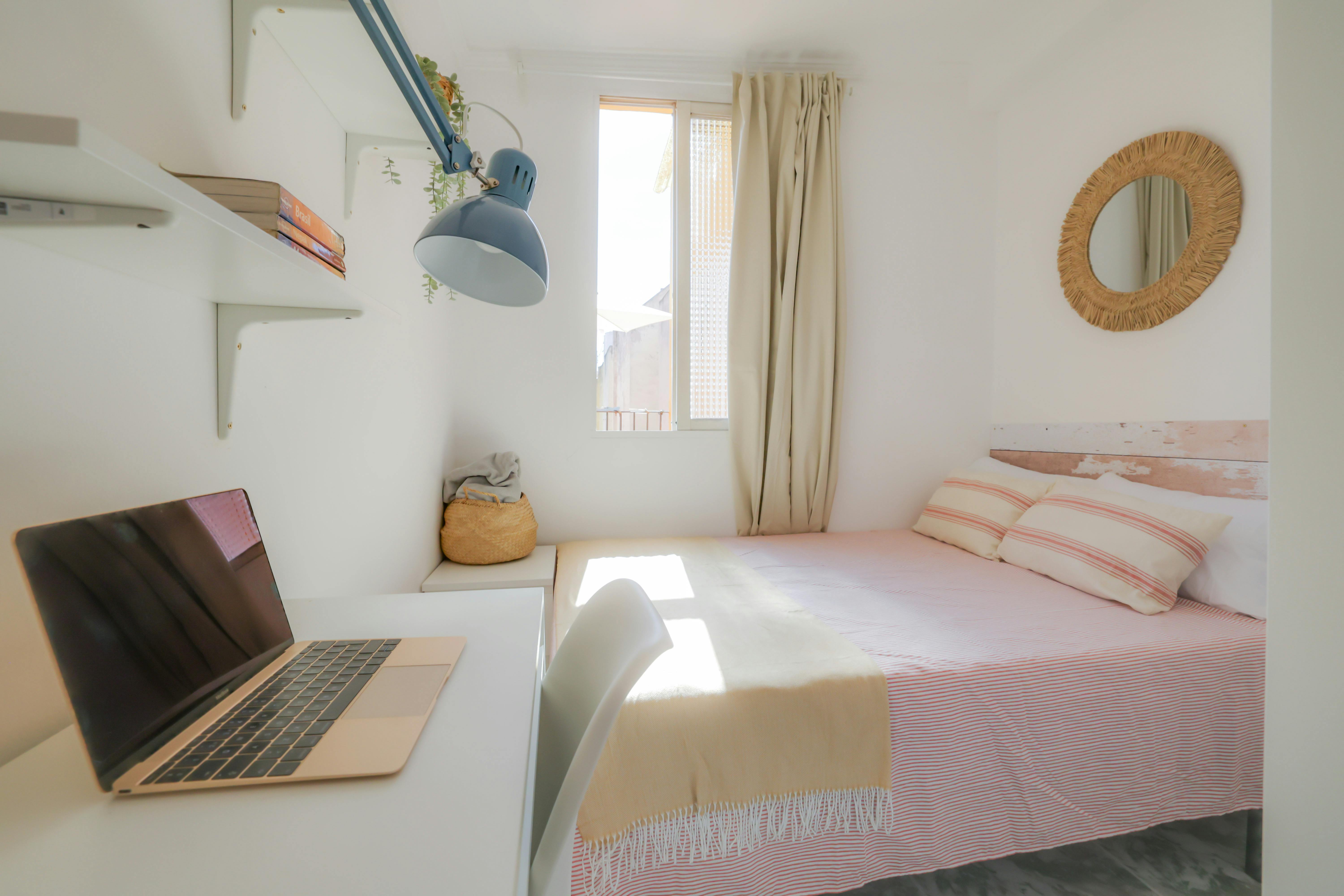 Private room in Carrer de Ferlandina, Barcelona (1740317) room image 1