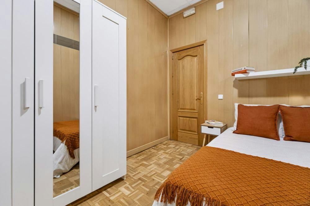 Calle Velázquez, Madrid preview