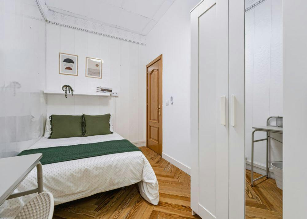 Private room in Calle Velázquez, Madrid (1740333) room image 1