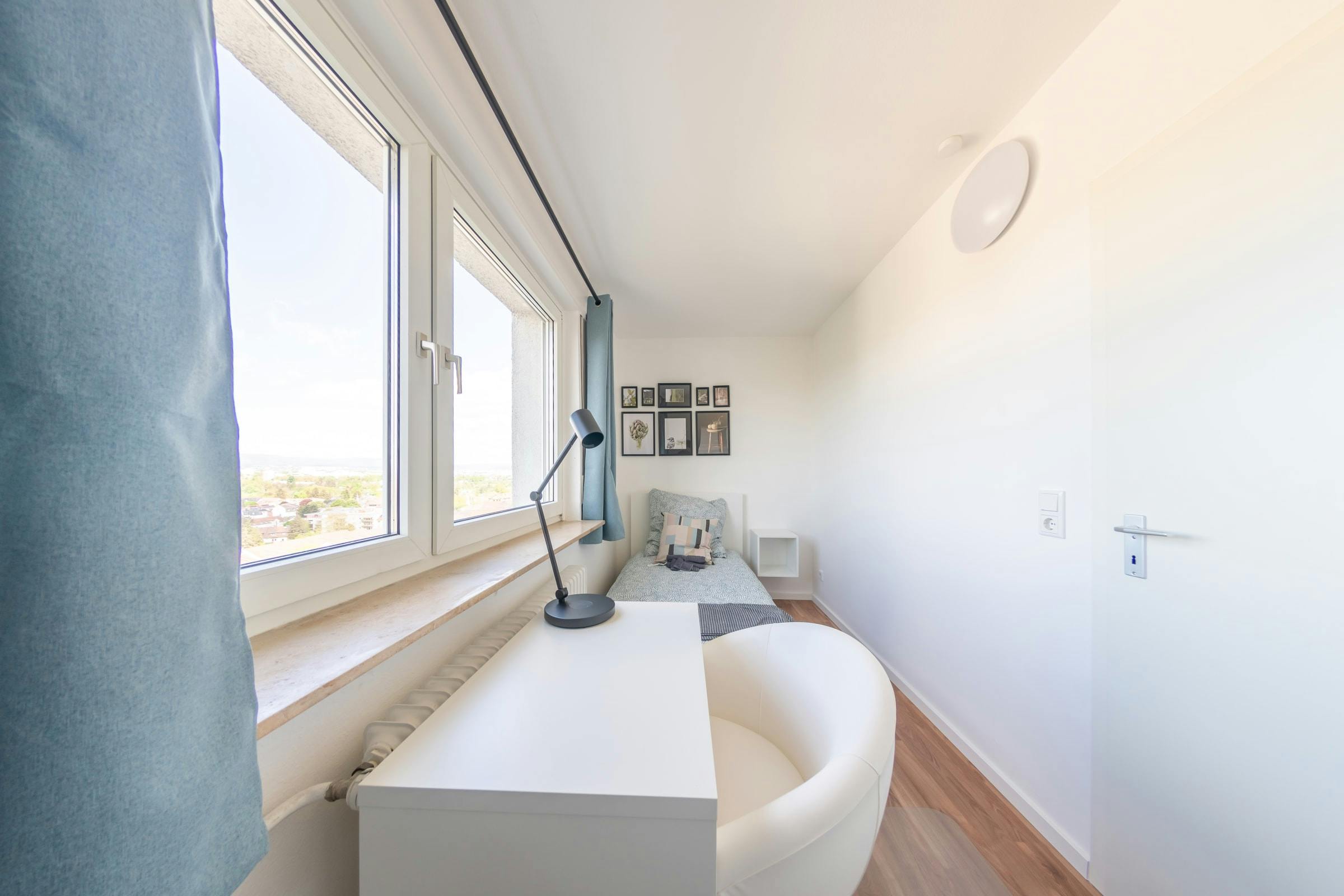 preview gallery tile