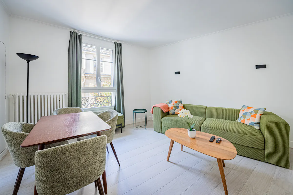 2-Bedroom Apartment in Rue des Poissonniers, Neuilly-sur-Seine (1740403) ROOM
