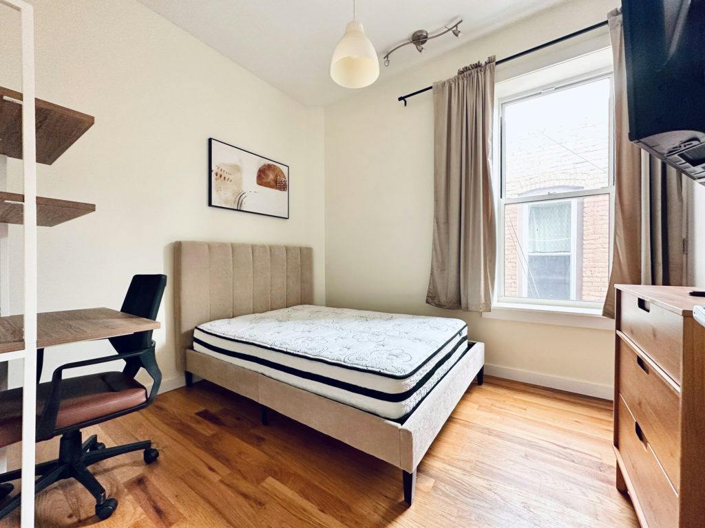 Apartment for rent for $1,180 per month in Brooklyn, Lincoln Place