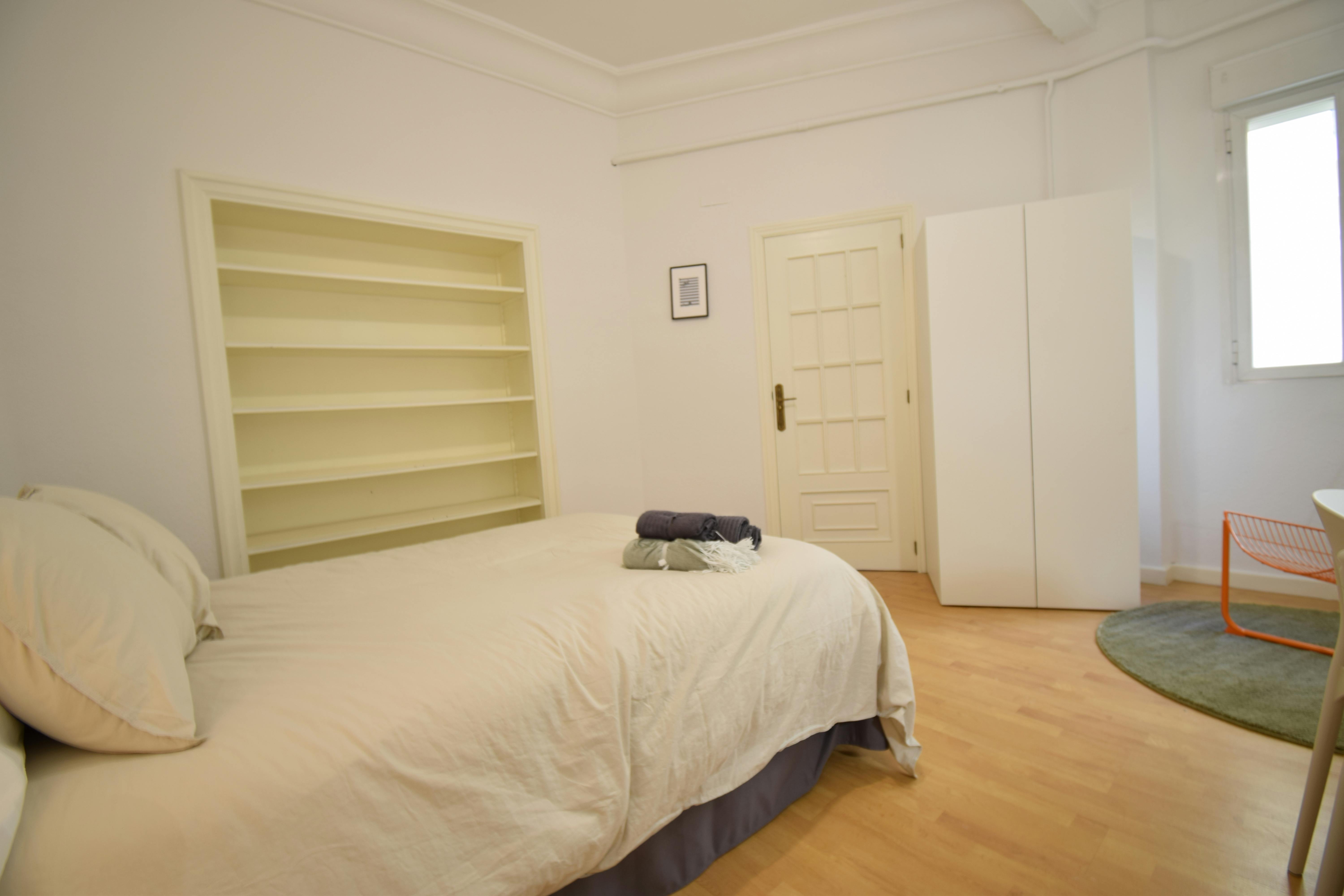 6-Bedroom Apartment in Calle de Espronceda, Madrid (1740554) ROOM 3