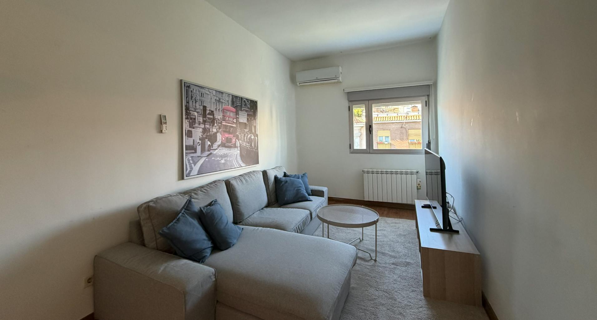 5-Bedroom Apartment in Calle de Ferraz, Madrid (1740563) ROOM 1
