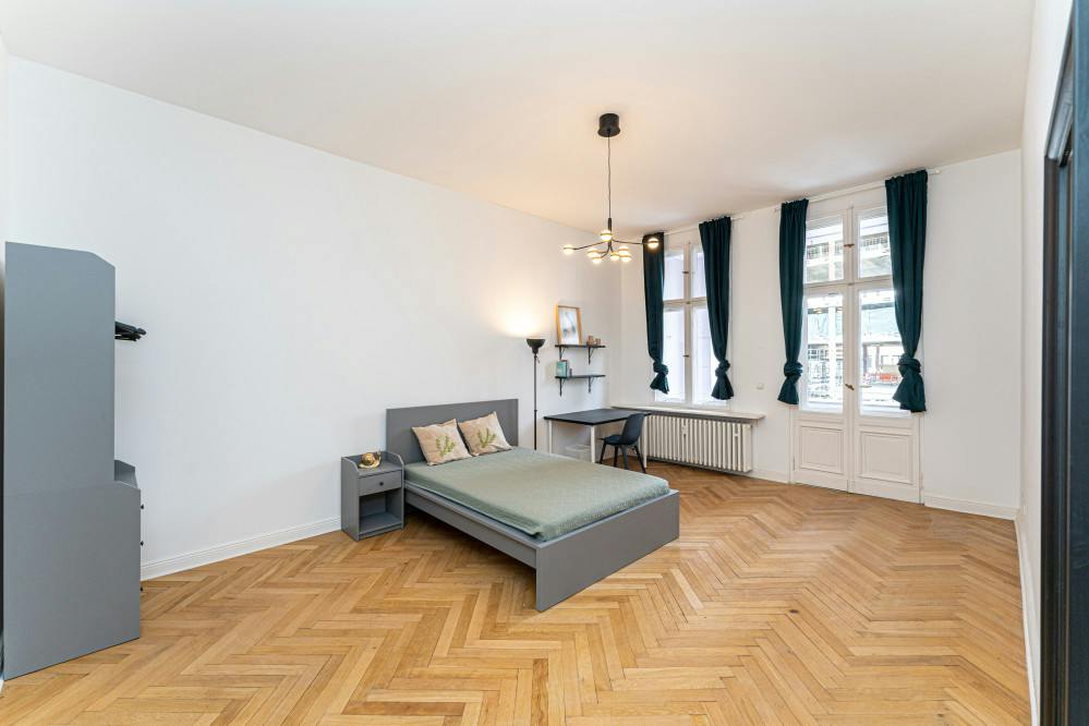 Uhlandstraße, Berlin preview