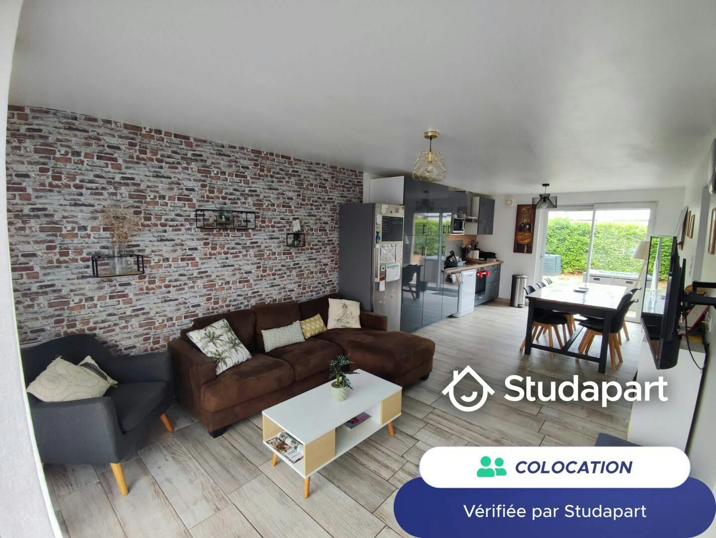 Private room for rent for €380 per month in Beaucouzé, Rue des Vanneaux
