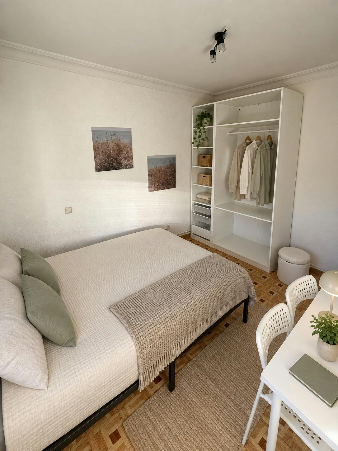 Shared room in Calle Manuel Lamela, Madrid (1740651) room image 5