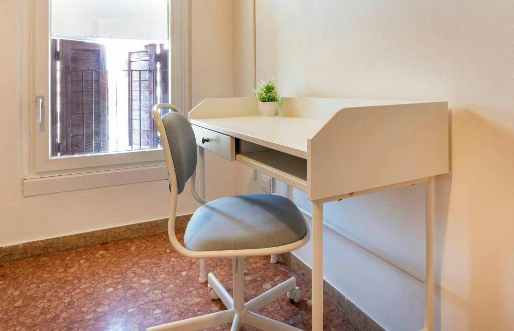 Private room in Via Locatelli, Verona (1740653) ROOM 1
