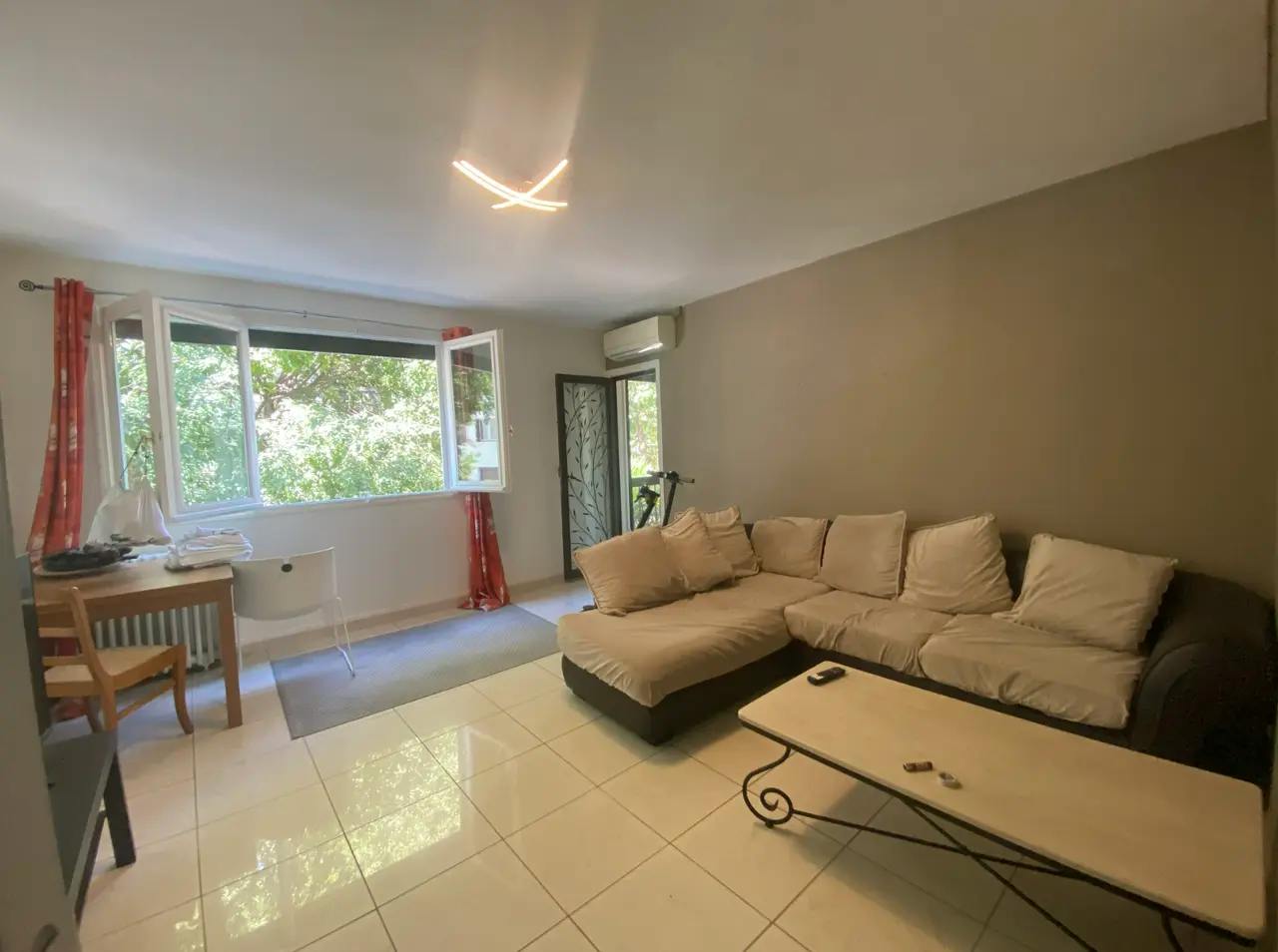 Wohnung zu mieten für 1.090 € pro Monat in Montpellier, Rue Pierre de Vernols