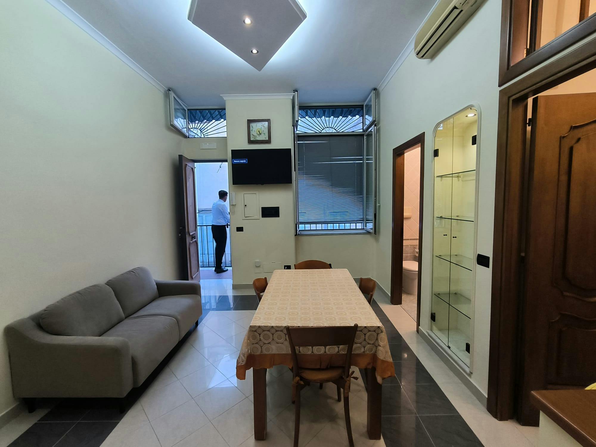 Private room in Via Nilo, Naples (1740889) COMMON_AREA 3
