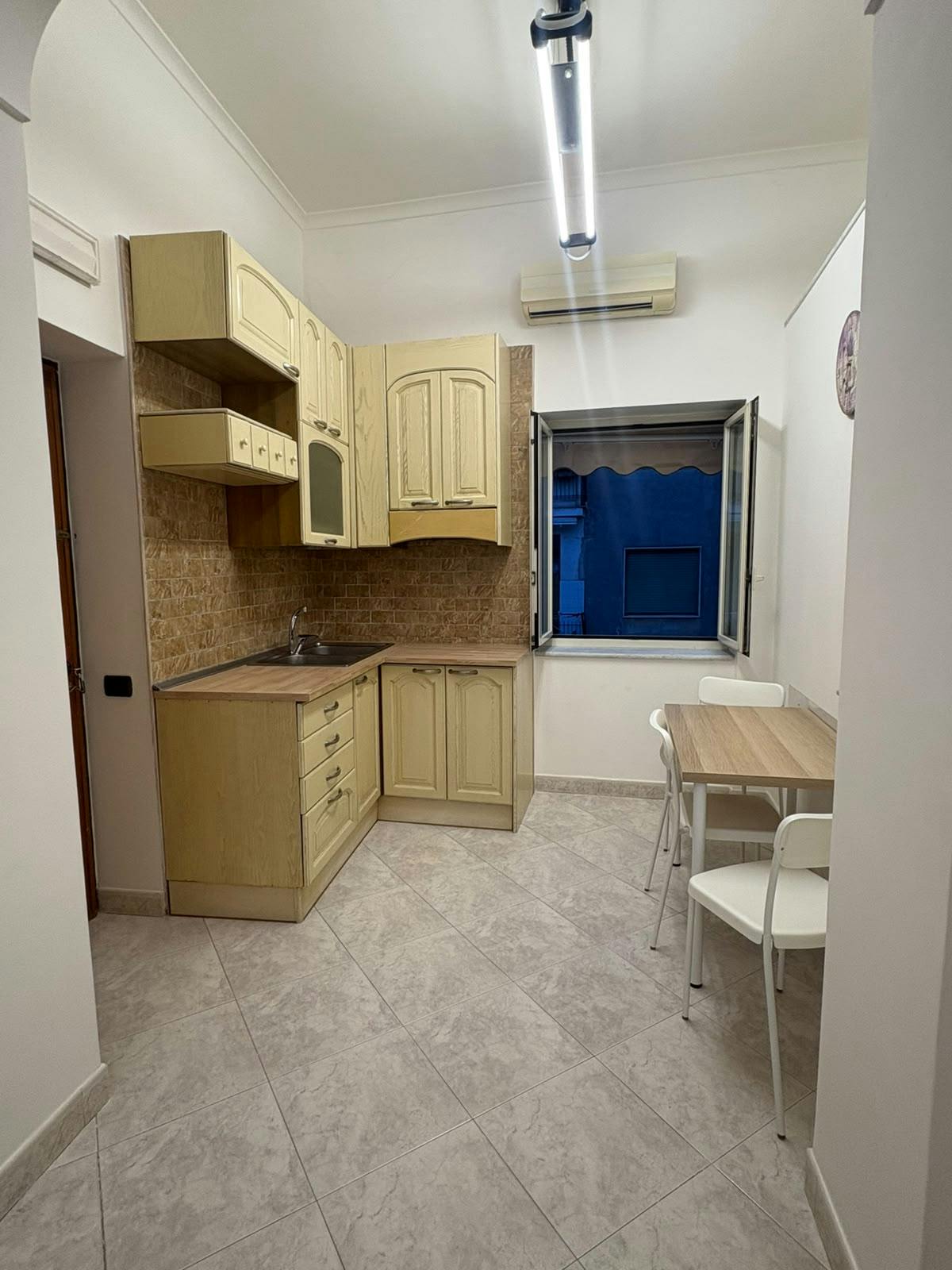 Private room in Vico del Fico al Mercato, Naples (1740890) COMMON_AREA 4