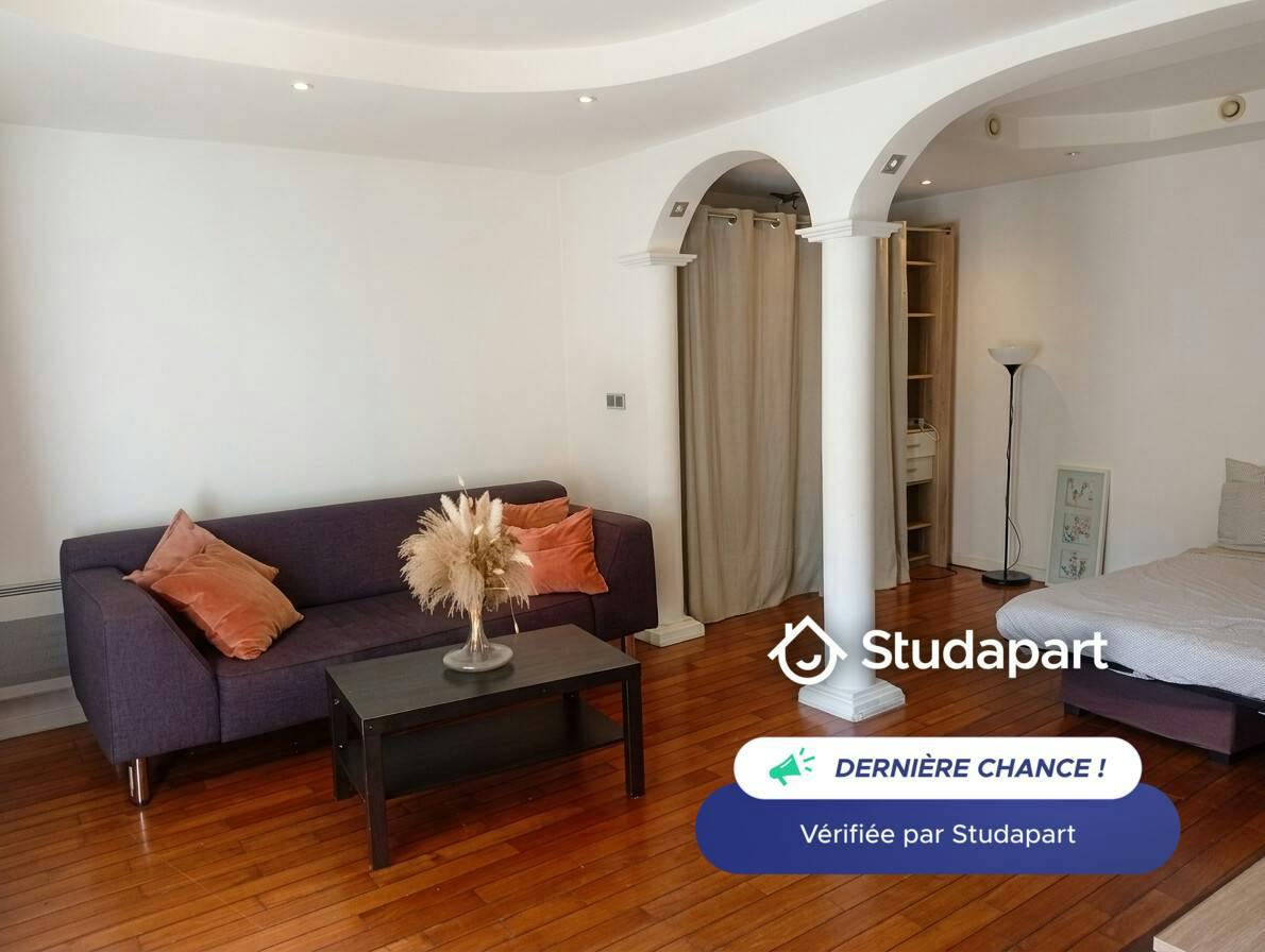 Apartment for rent for €740 per month in Marseille, Boulevard Lucien Margaillan