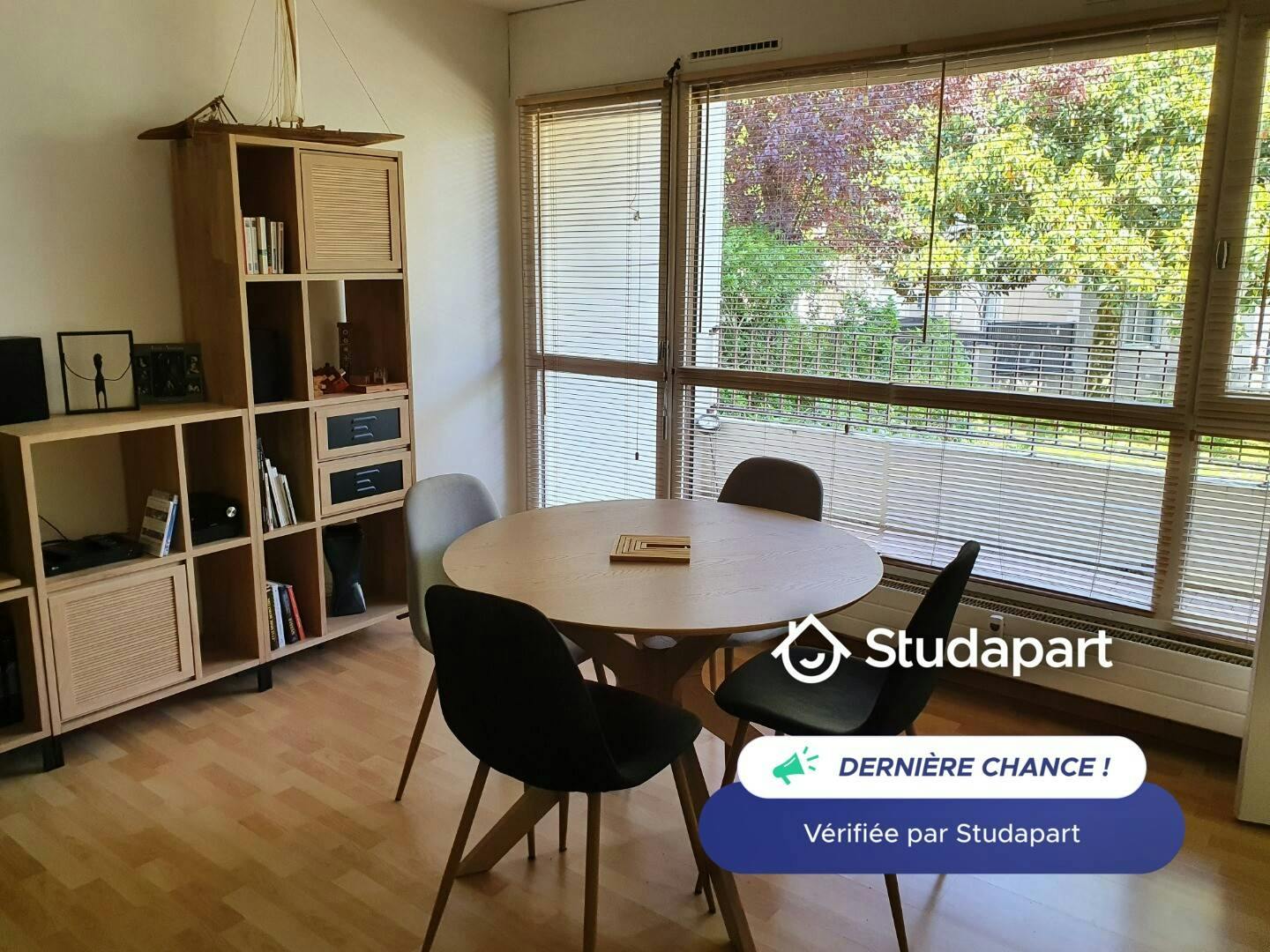 Appartement à louer pour 700 €/mois à Angers, Rue Saint-Nicolas
