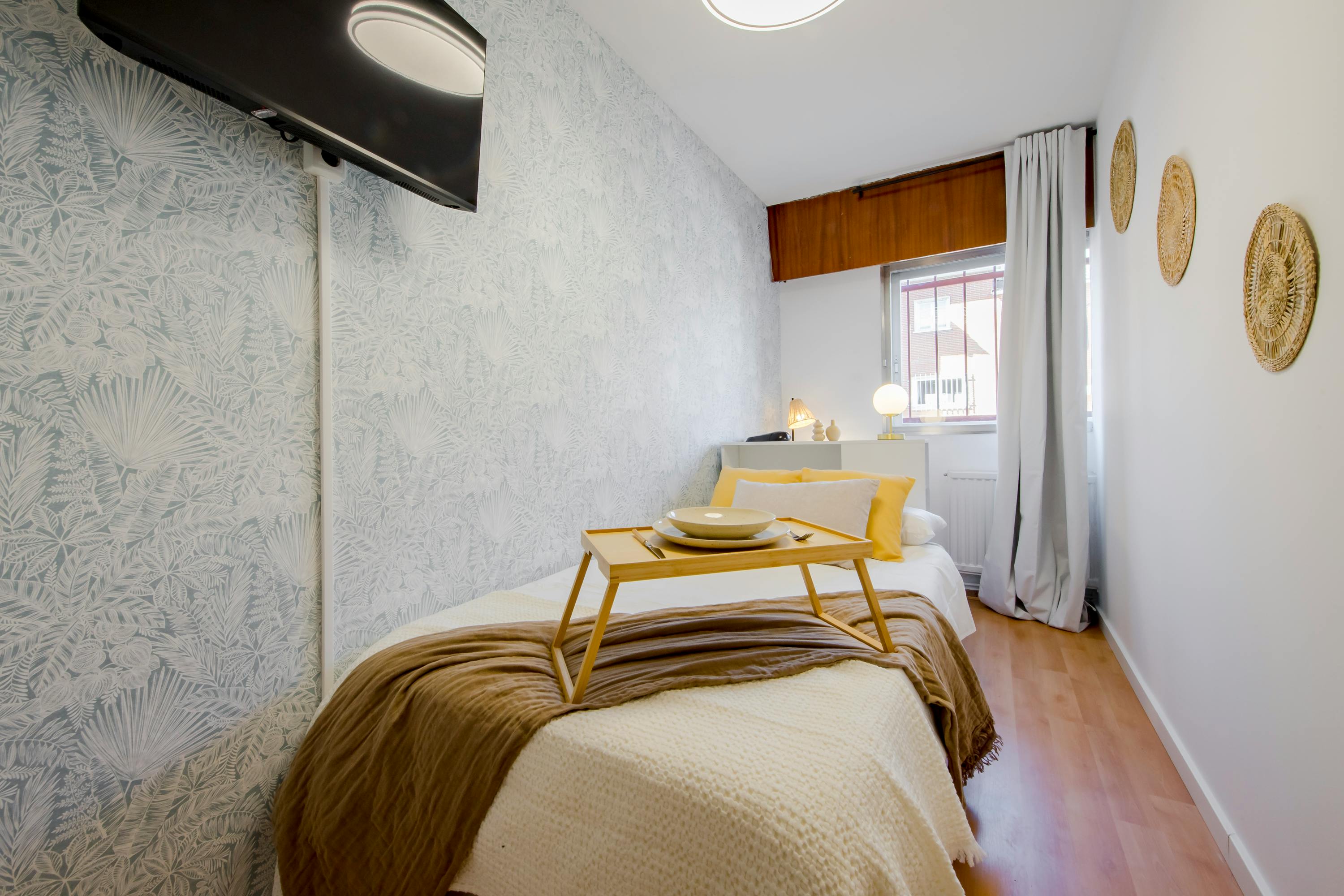 Shared room for rent for €830 per month in Pozuelo de Alarcón, Calle Aguamarina
