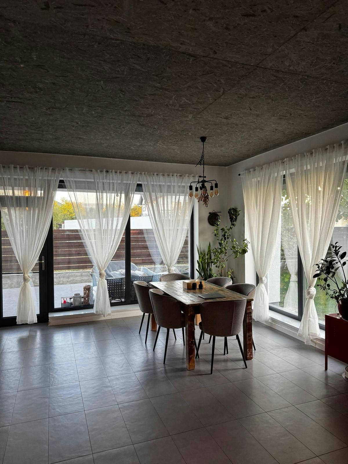 House for rent for RON 7,912 per month in Bucuresti, Strada Cotul Siretului