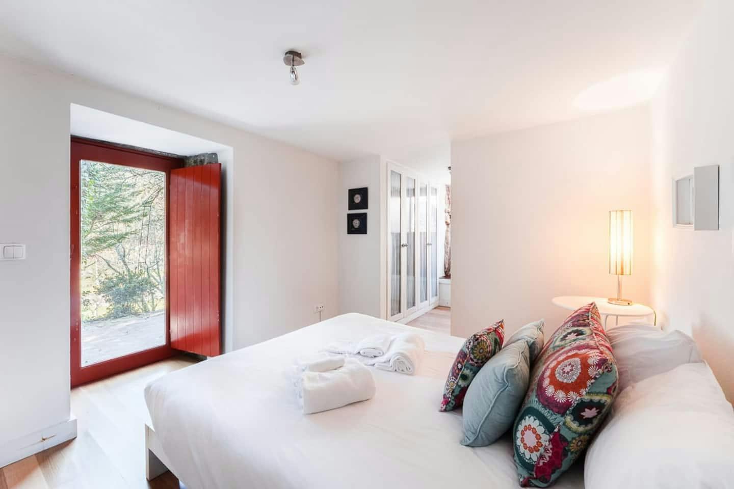 Appartement à louer pour 10 €/mois à Carralcova, Rua de Parede Nova