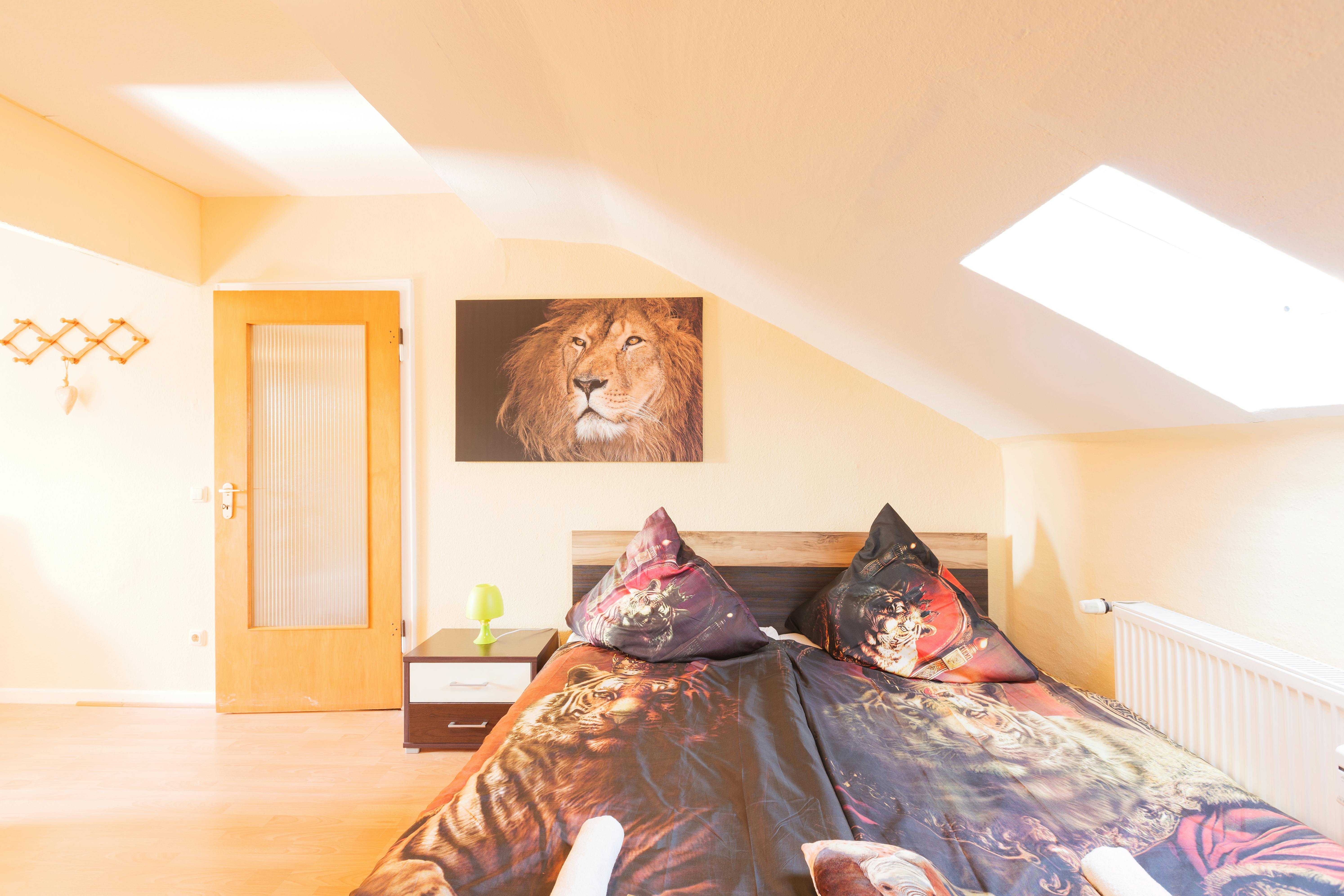 Apartment for rent for €1,190 per month in Duisburg, Sternbuschweg