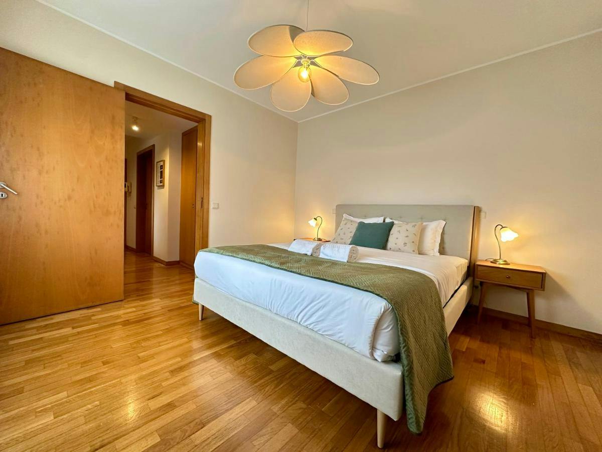 Wohnung zu mieten für 900 € pro Monat in Valbom, Rua Doutor António Macedo
