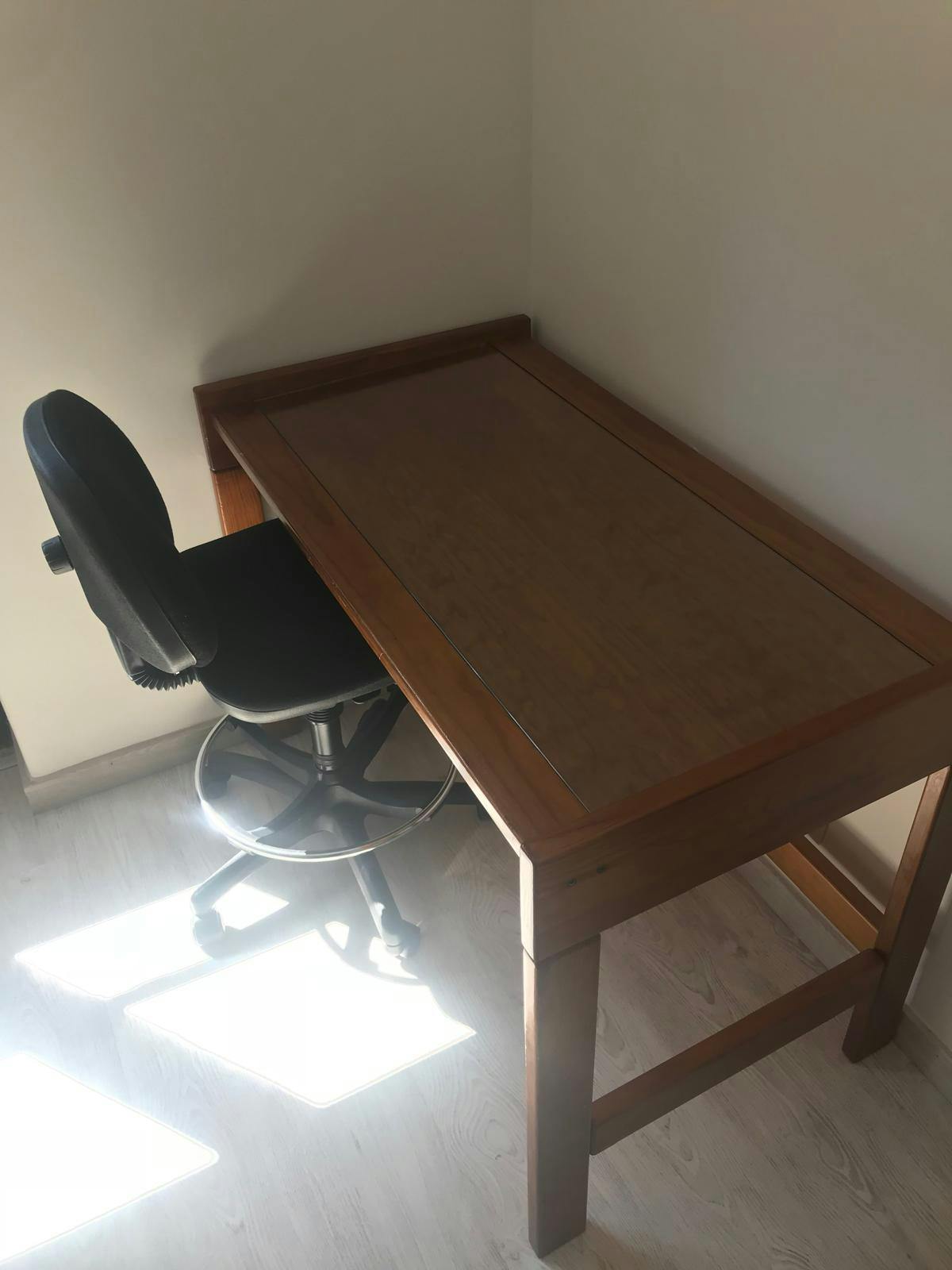 Приватна кімната за оренду для 560 EUR на місяць у Caparica, Rua General Humberto Delgado