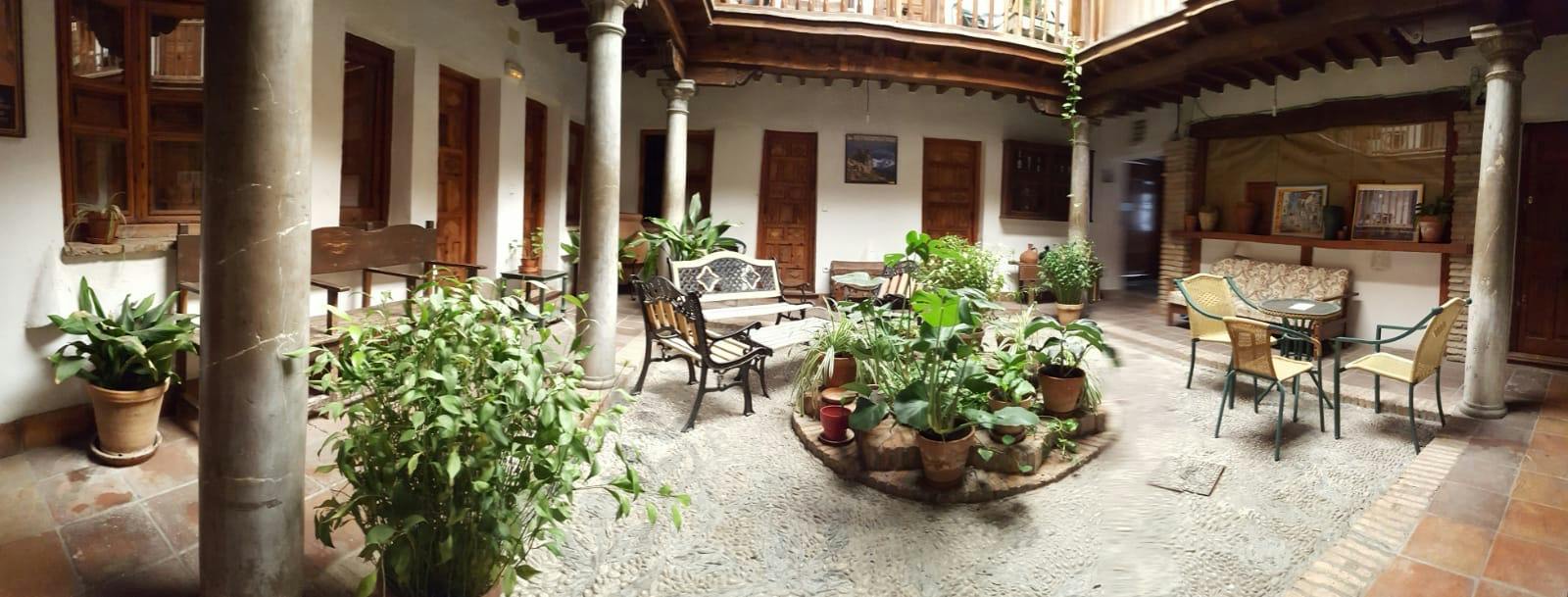 Quarto privado para alugar por € 270 por mês em Granada, Calle Santa Isabel la Real