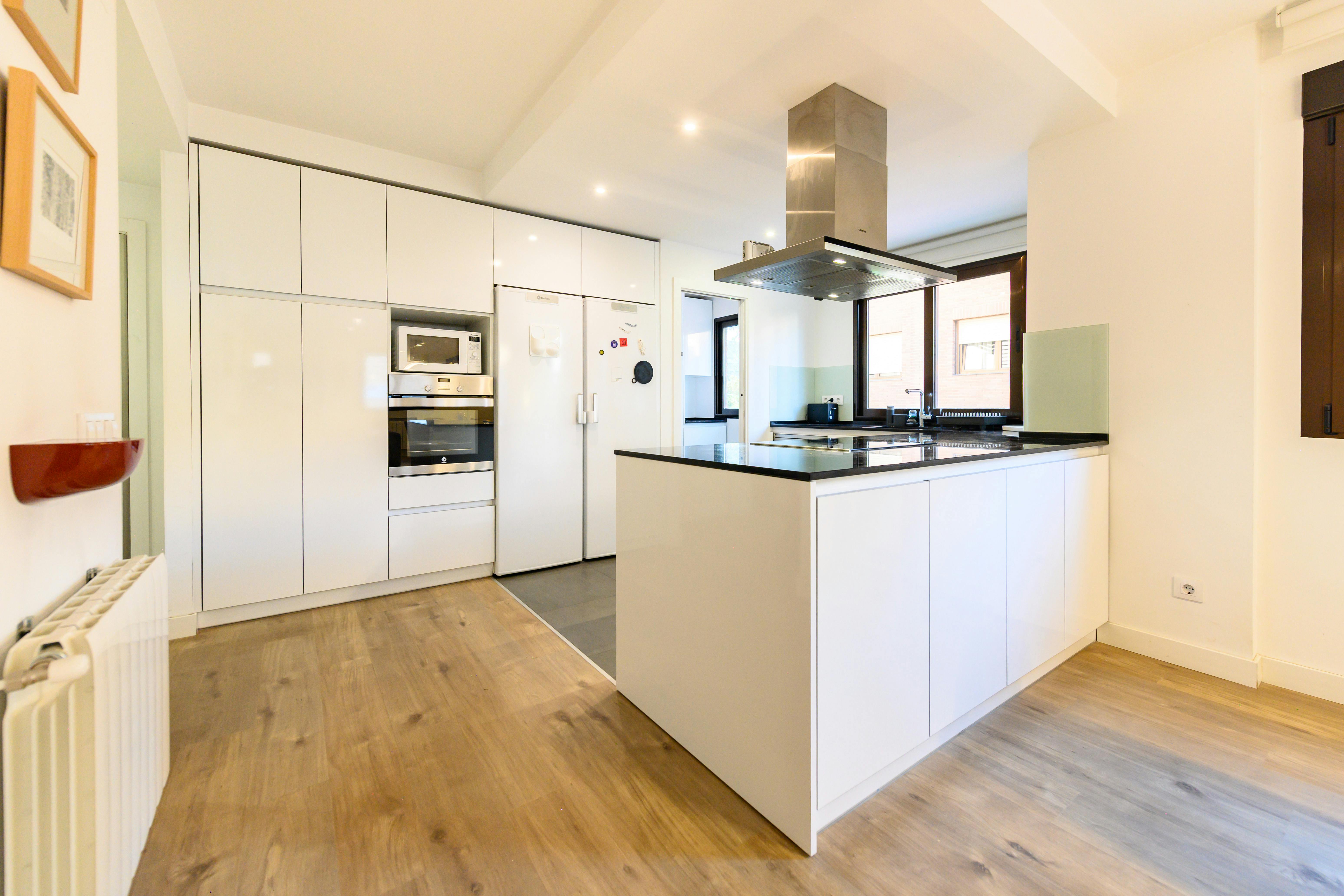 3-Bedroom Apartment in Calle de Arturo Soria, Madrid (1741408) ROOM 3