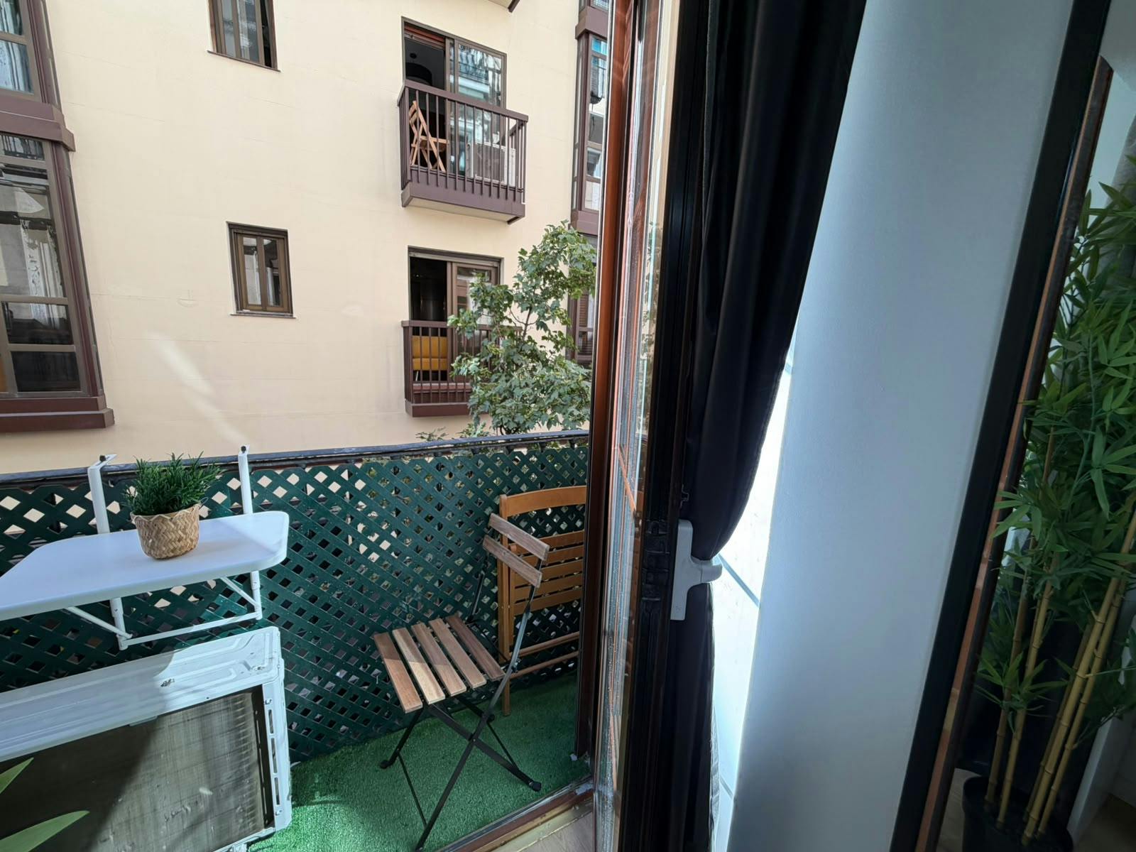 Private room in Calle de Hortaleza, Madrid (1741456) room image 4