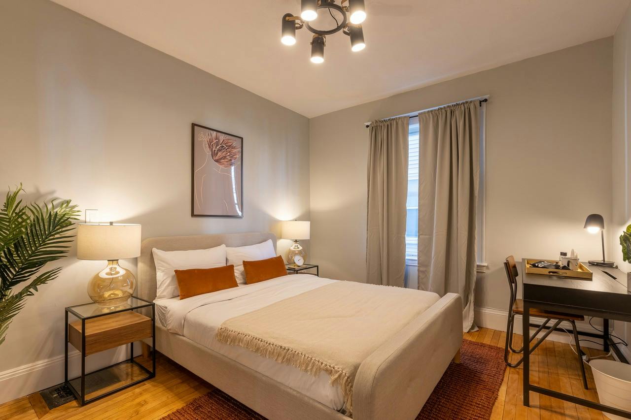 Apartamento para alugar por $2,000 por mês em Boston, Pleasant Street