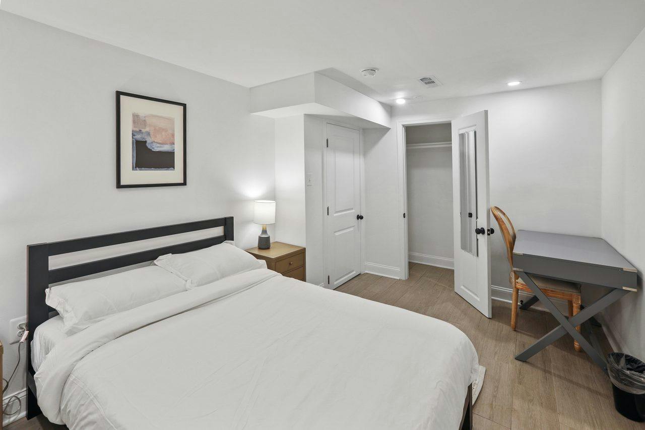 Appartement te huur voor € 819 per maand in Washington, D.C., 42nd Street Northeast