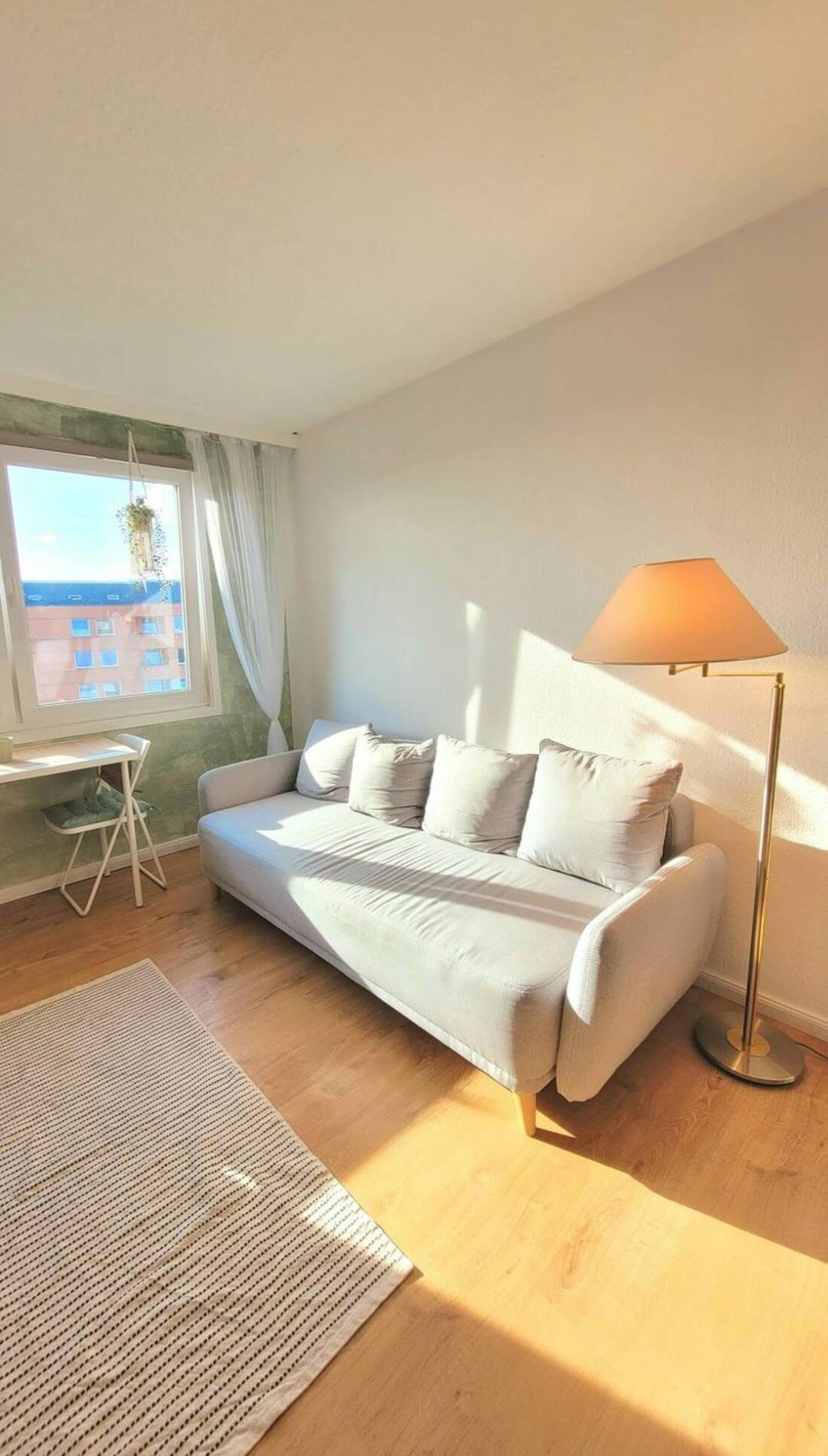 Studio zu mieten für 1.400 € pro Monat in Hamburg, Steinfeldtstraße