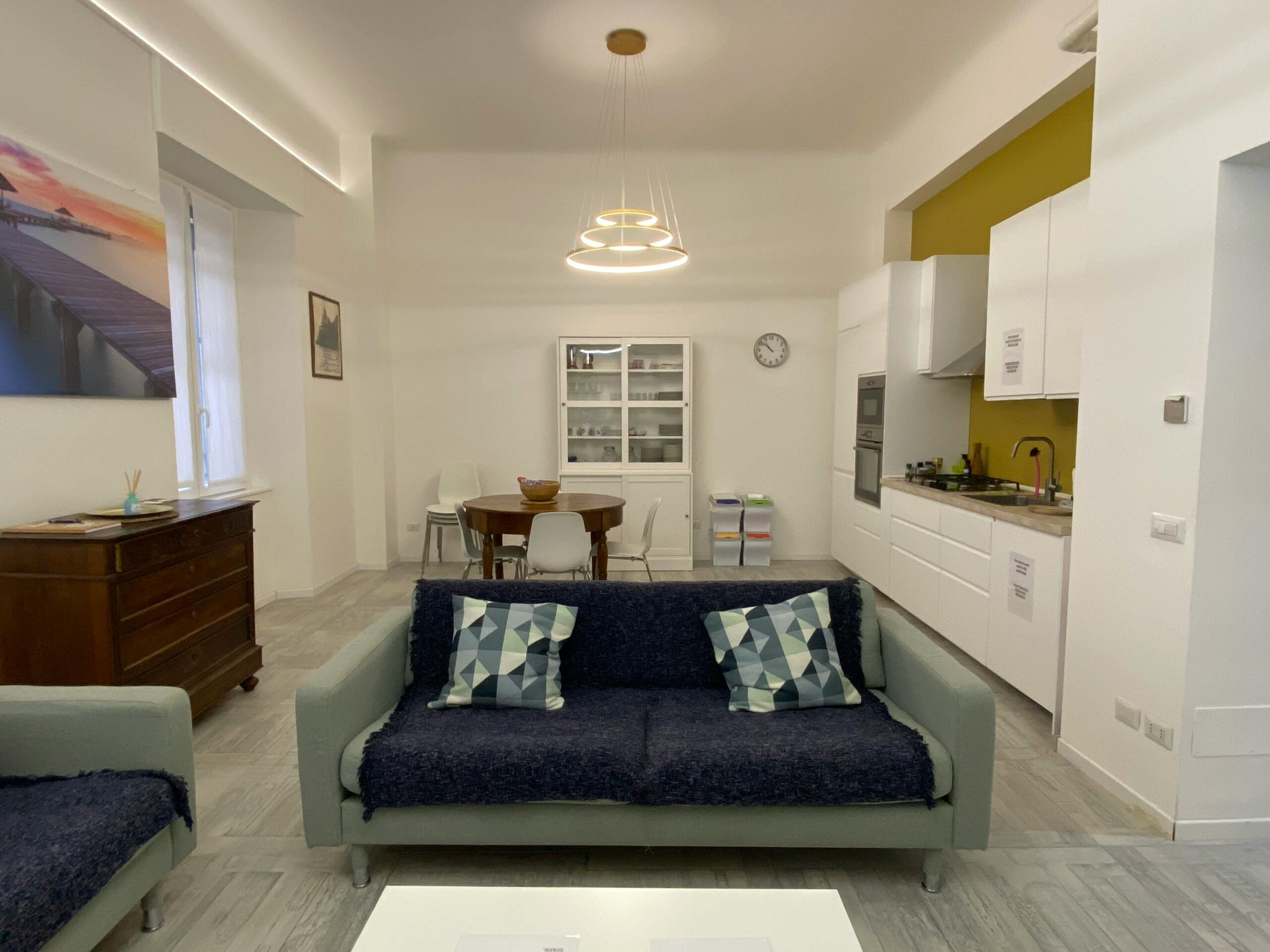 2-Bedroom Apartment in Via Francesco Reina, Milan (1741662) ROOM 1