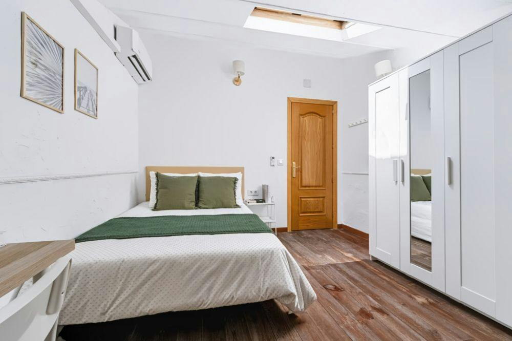 Calle de Navas del Rey, Madrid preview