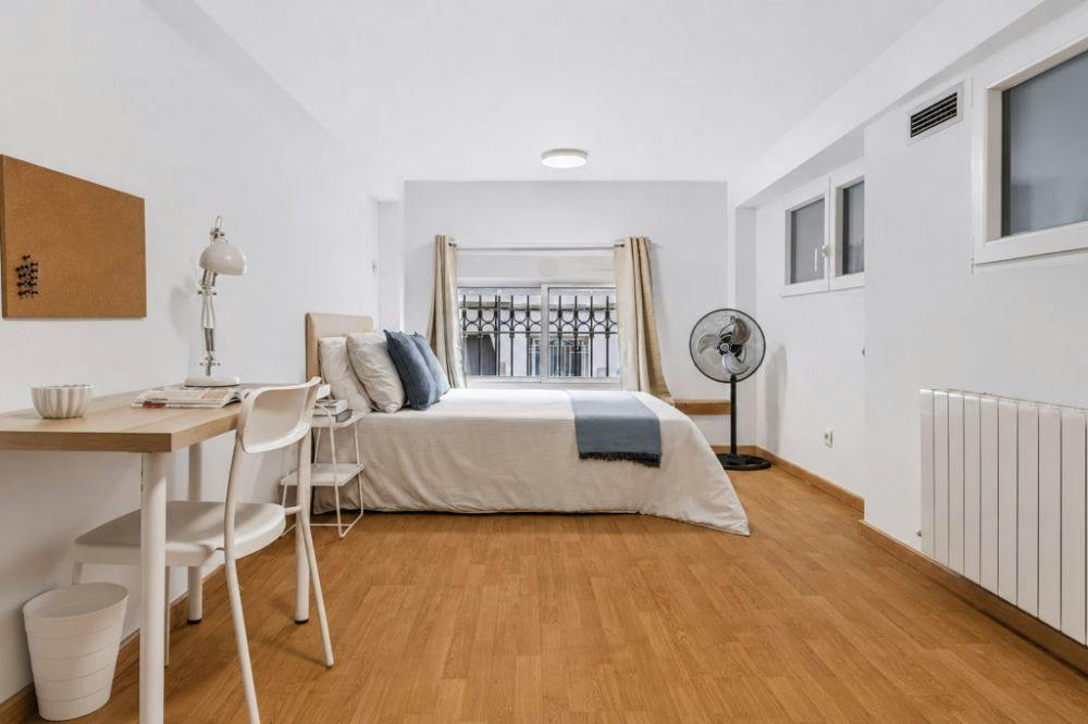 Calle de Navas del Rey, Madrid preview