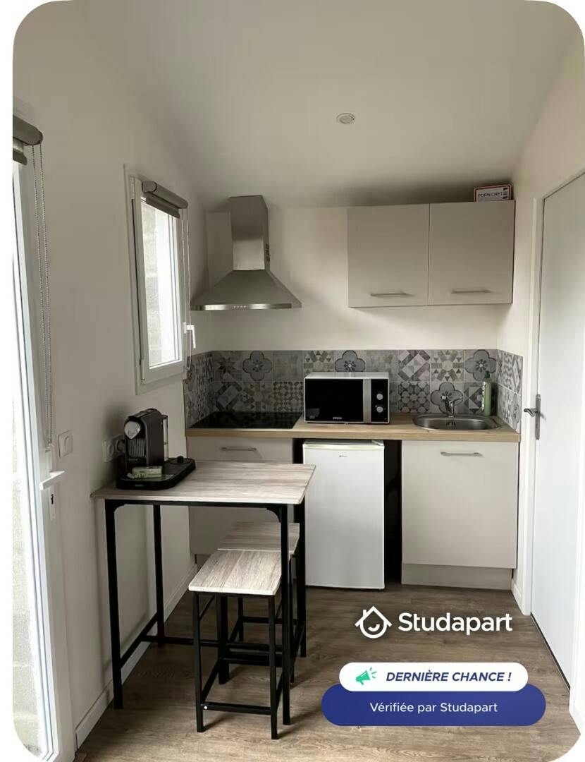 House for rent for €675 per month in Biganos, Avenue Saint-Martin de Fontenay