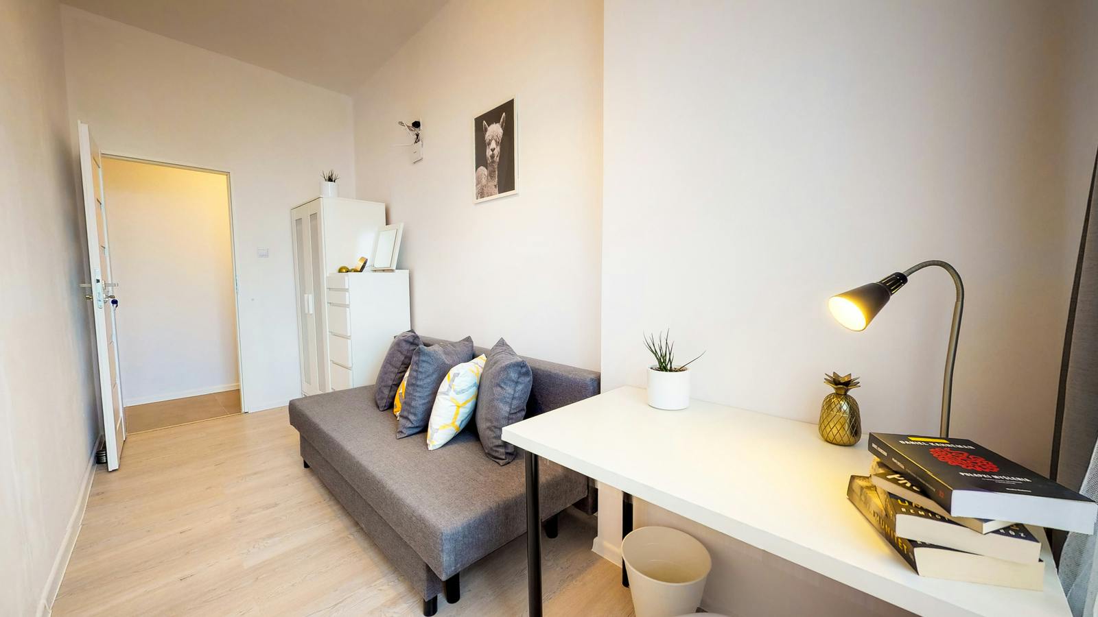 Private room for rent for PLN 1,035 per month in Gliwice, Kozielska