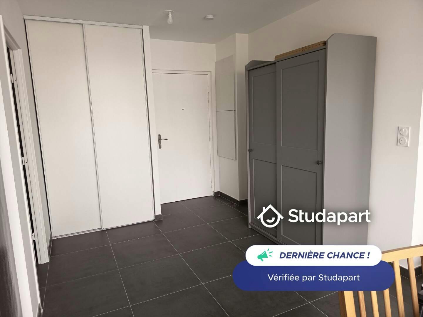 Apartment for rent for €840 per month in Meaux, Rue de Chaage
