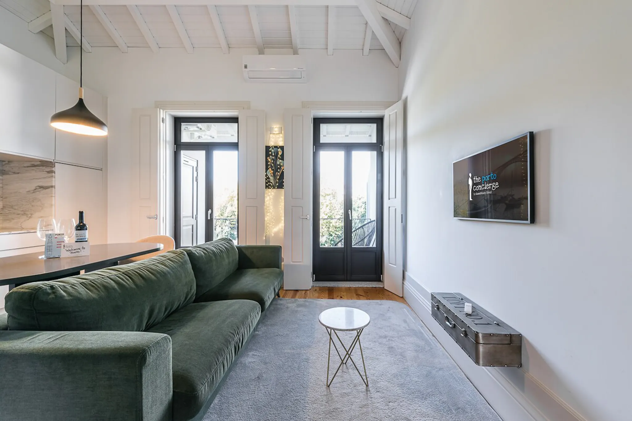 Rua do Almada, Porto preview