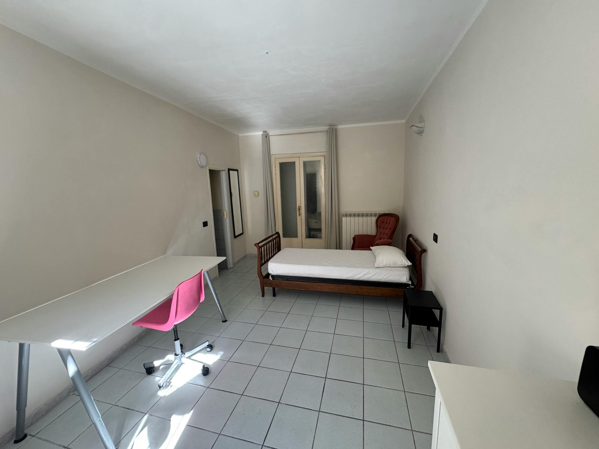 Private room for rent for €500 per month in Pisa, Via San Michele degli Scalzi