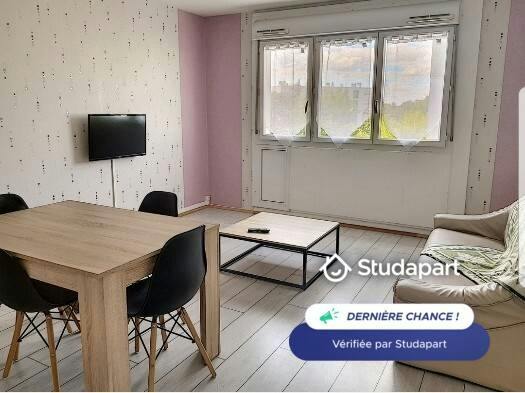 Apartment for rent for €725 per month in Troyes, Rue des Chartreux