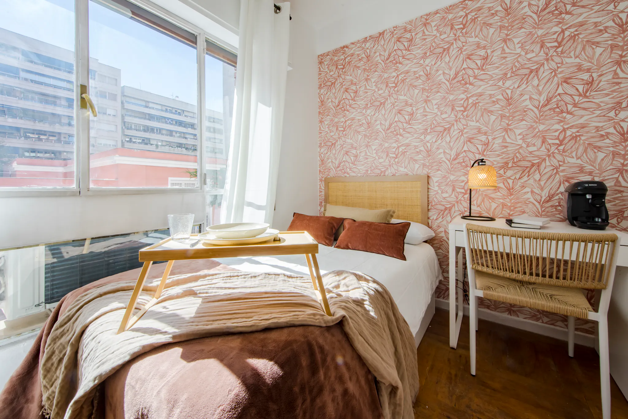 Calle de Loeches, Madrid preview