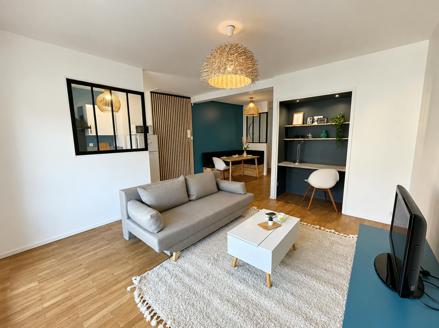 Apartment for rent for €1,500 per month in Lyon, Rue Rachais