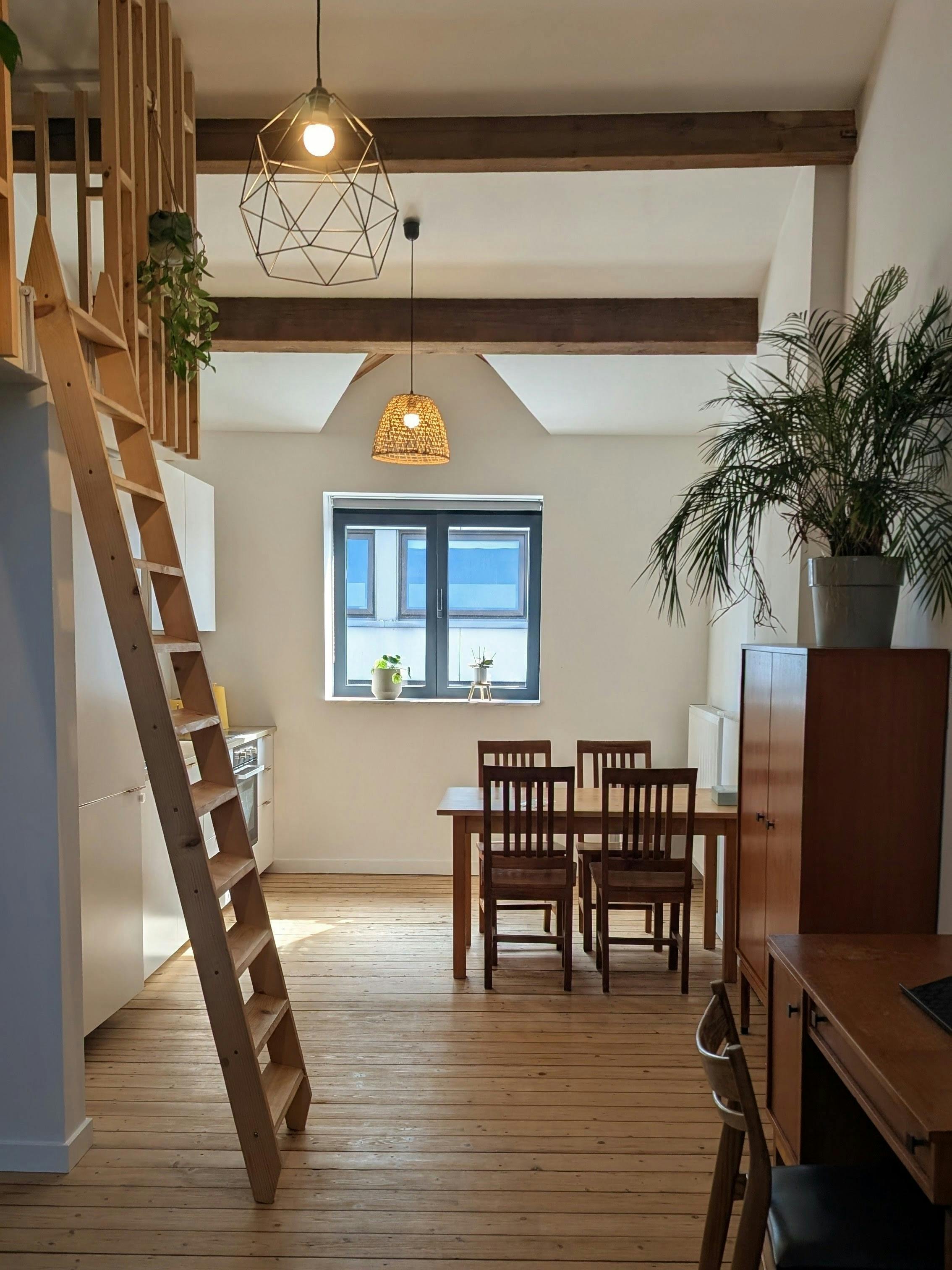 Studio for rent for €1,200 per month in Saint-Nicolas, Rue des Grands Champs