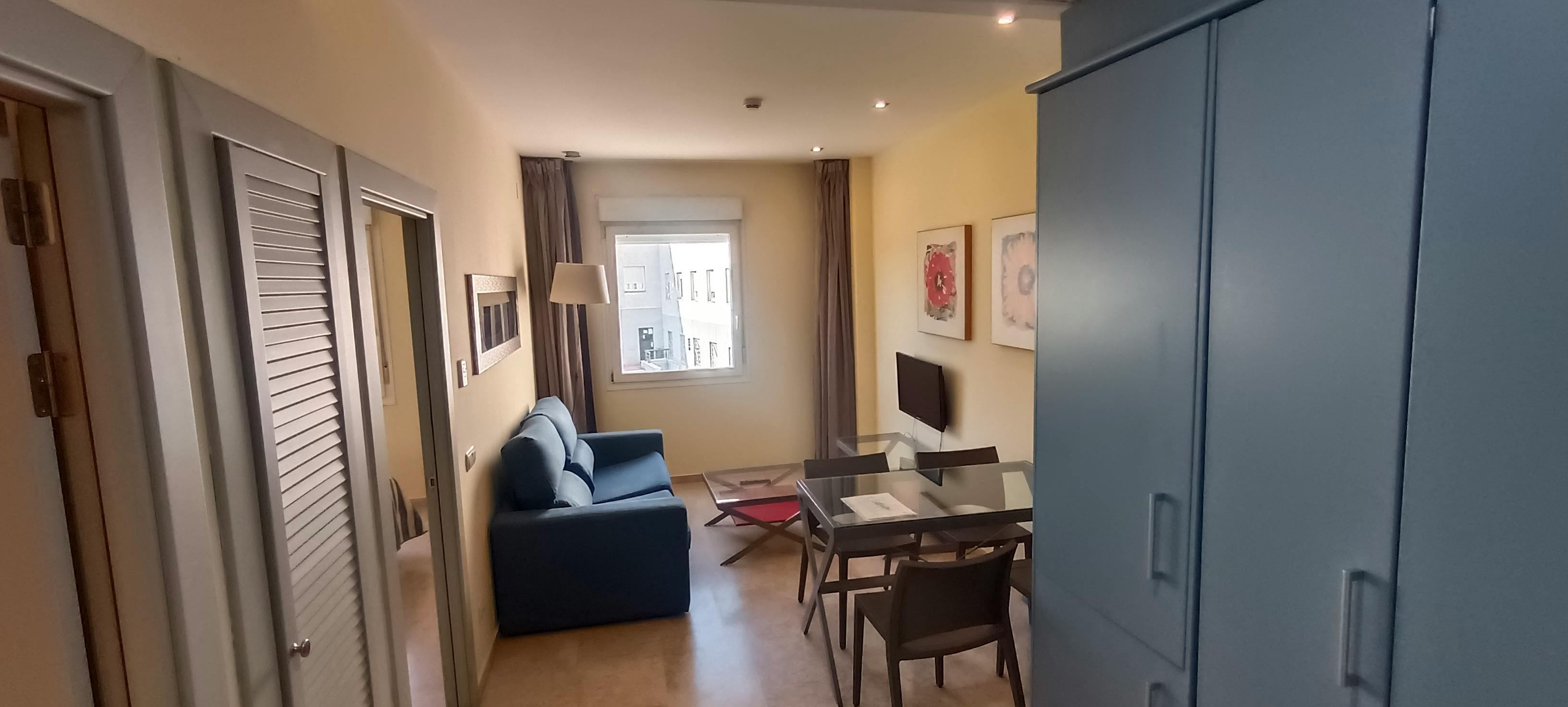 Квартира сдается в аренду за 1 580 € в месяц в Bormujos, Avenida República Argentina